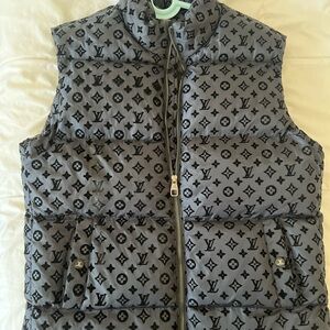PUFFER VEST, size L.